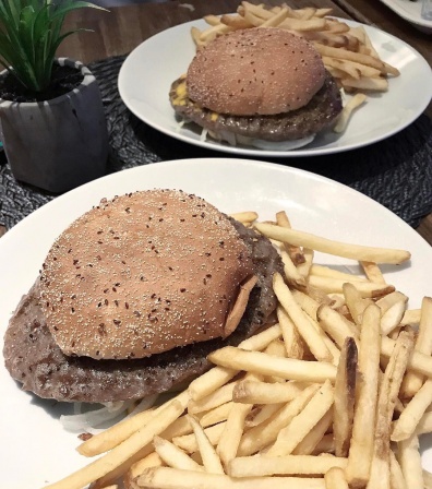 아틱 타이&그릴 (Arctic Thai & Grill) 
