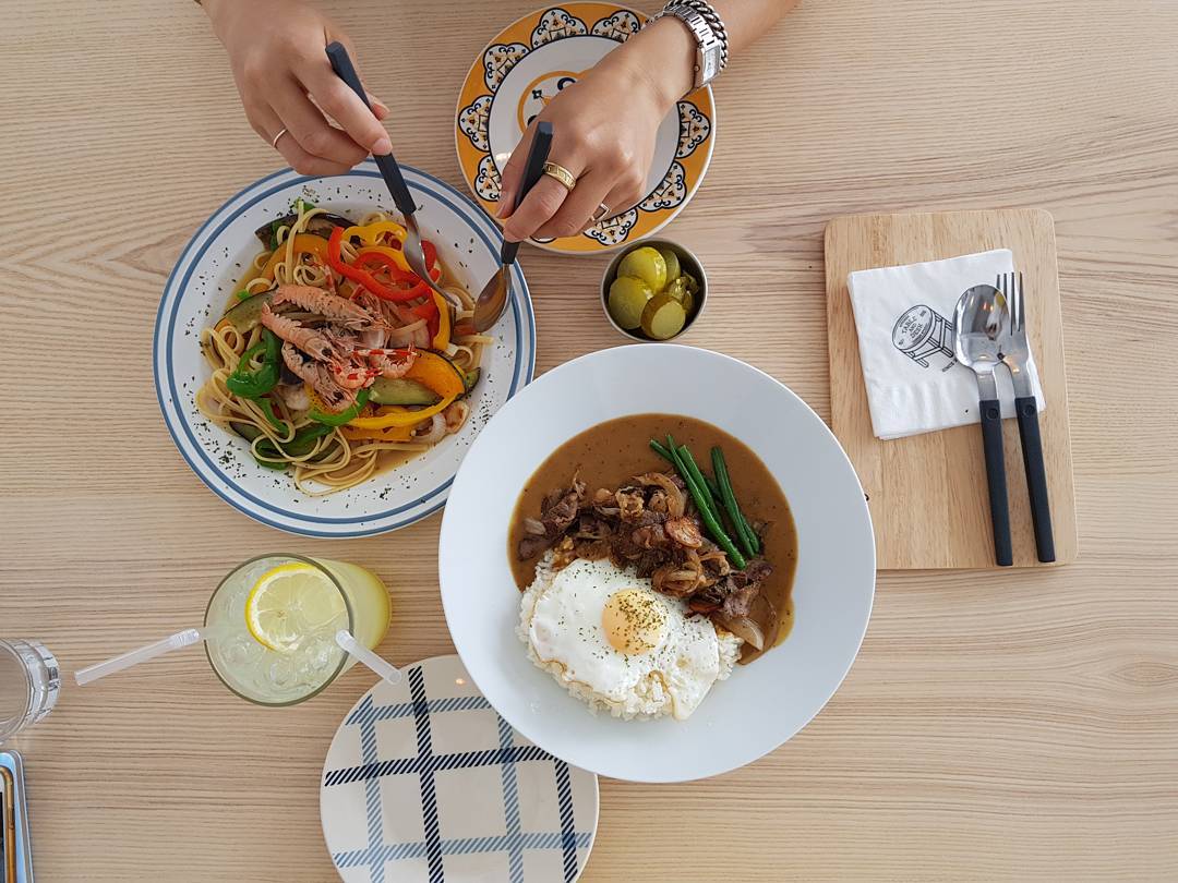 출처: 테이블앤데스크 인스타그램 검색 결과	