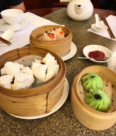 Dim SumThe Art Of Chinese Tit Bits 譽滿坊 