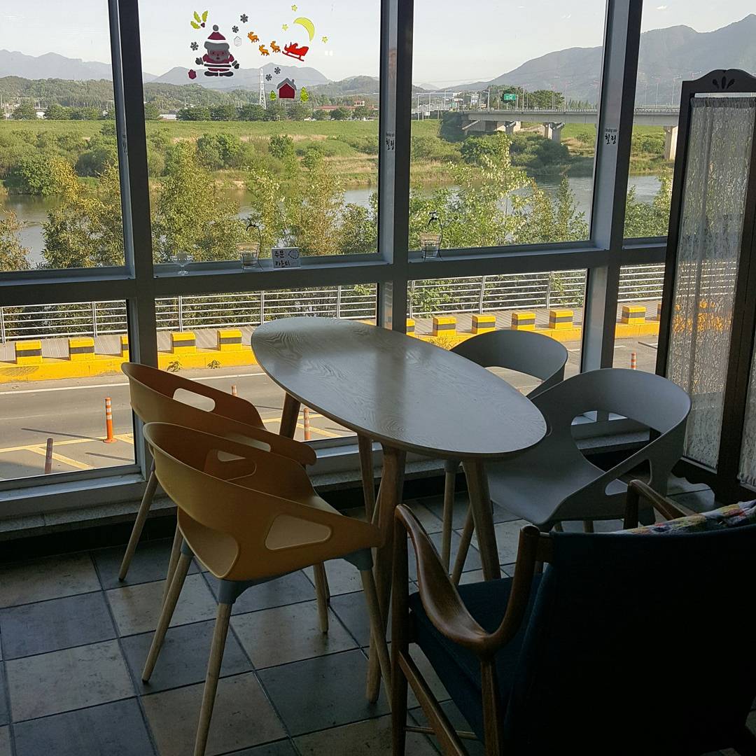 place_img