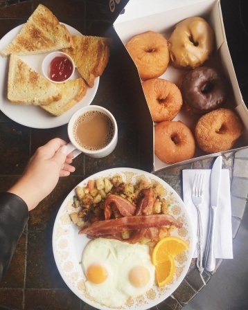 Honey’s Doughnuts 
