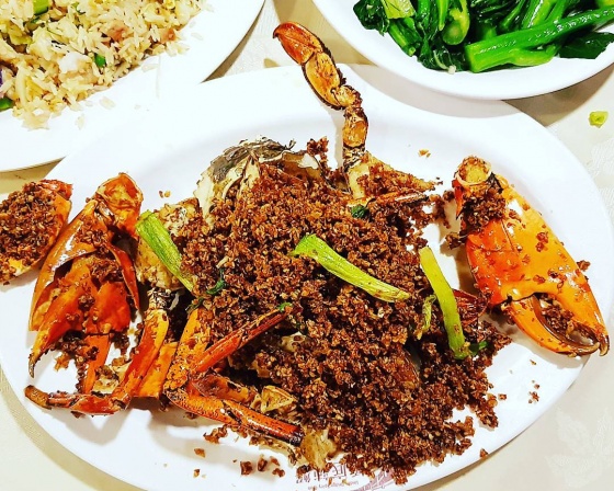Under the Bridge Spicy Crab 