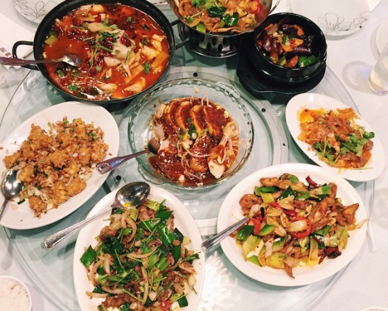Feiteng Yuxiang 沸腾鱼乡 