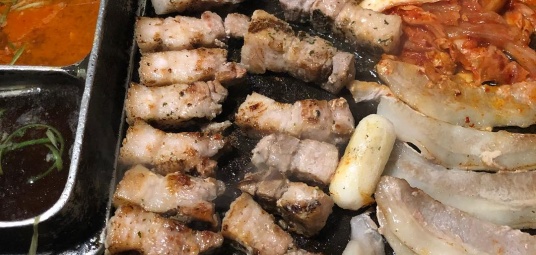고기싸롱 철산점