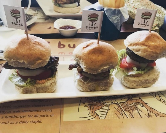 7 burger 