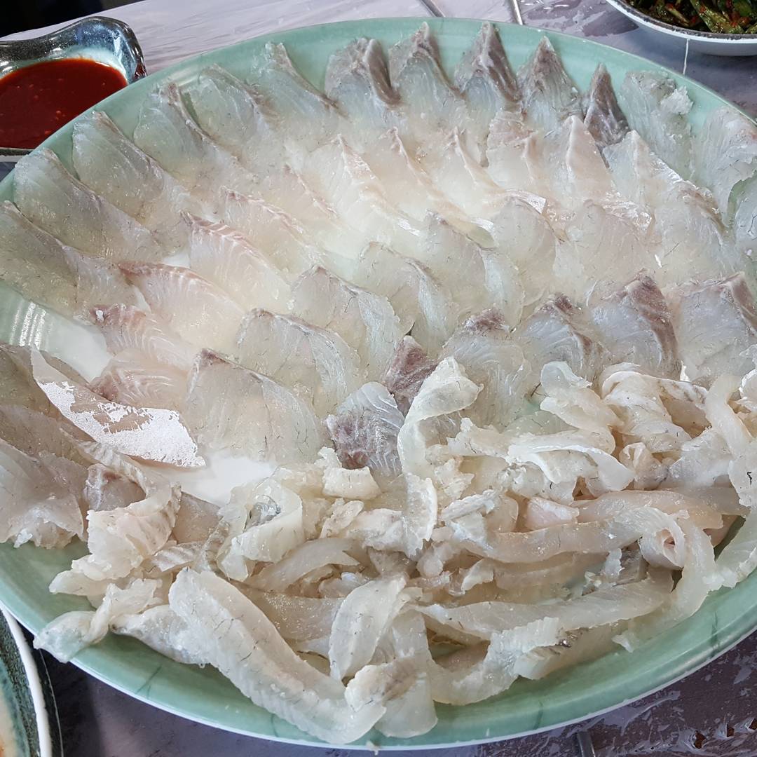 뉴부산횟집 - 부산, 중구 광복 남포 중앙 | 맛집검색 식신