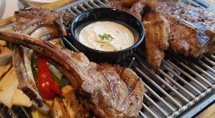 고소한 풍미 가득한 양갈비 맛집