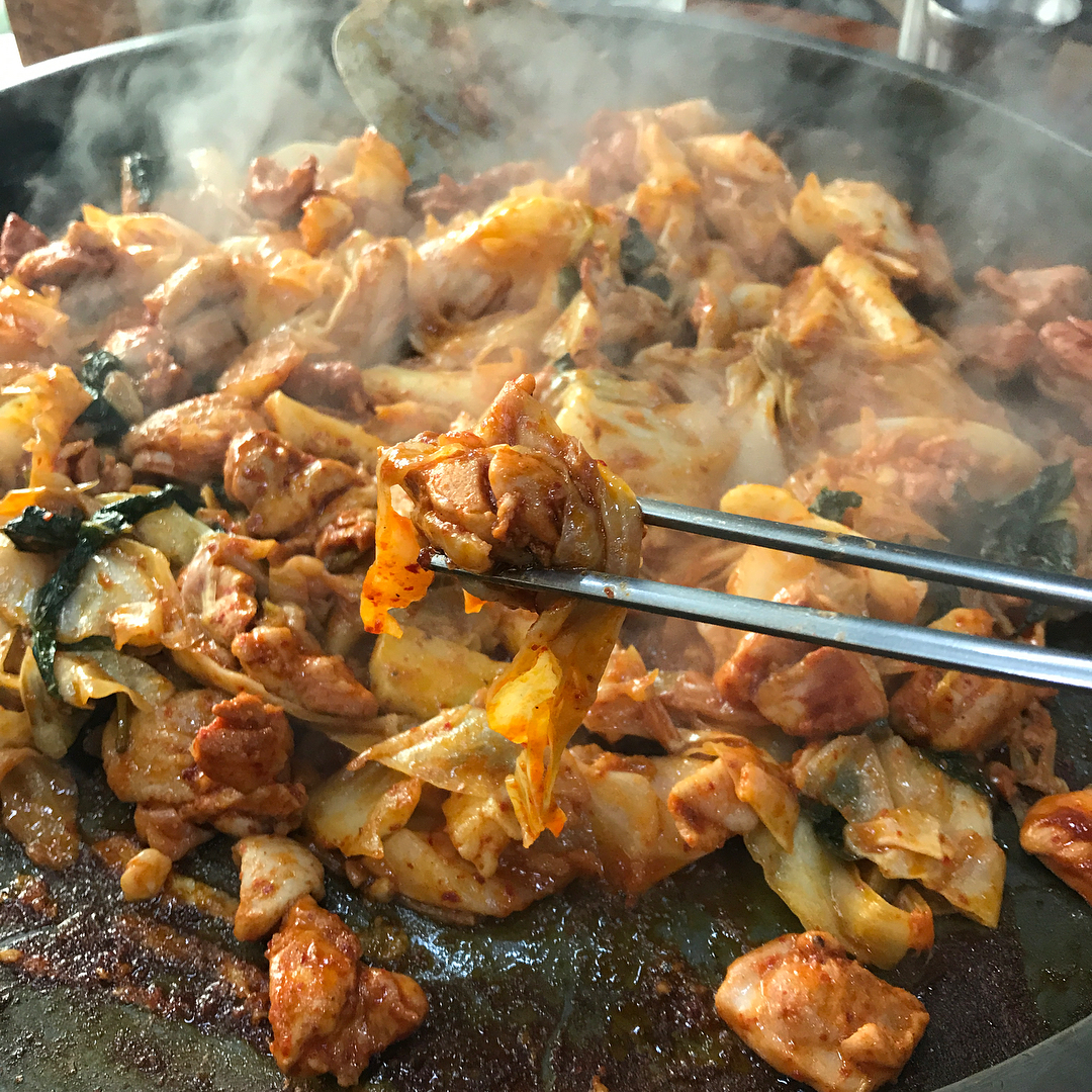 출처 : 명동우미닭갈비 인스타그램 검색 결과