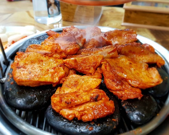 불깨맛조약돌숯불닭갈비 , 강원특별자치도 춘천시 낙원길 43-1