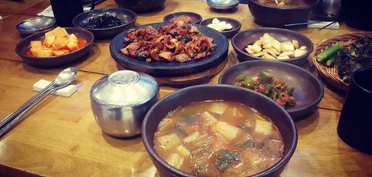 동화연