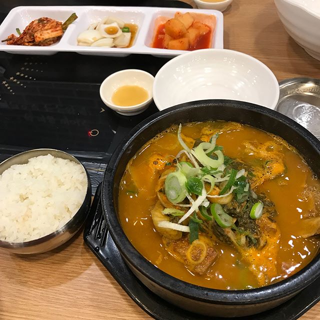 홍익궁중전통육개장 - 경북, 김천 | 맛집검색 식신