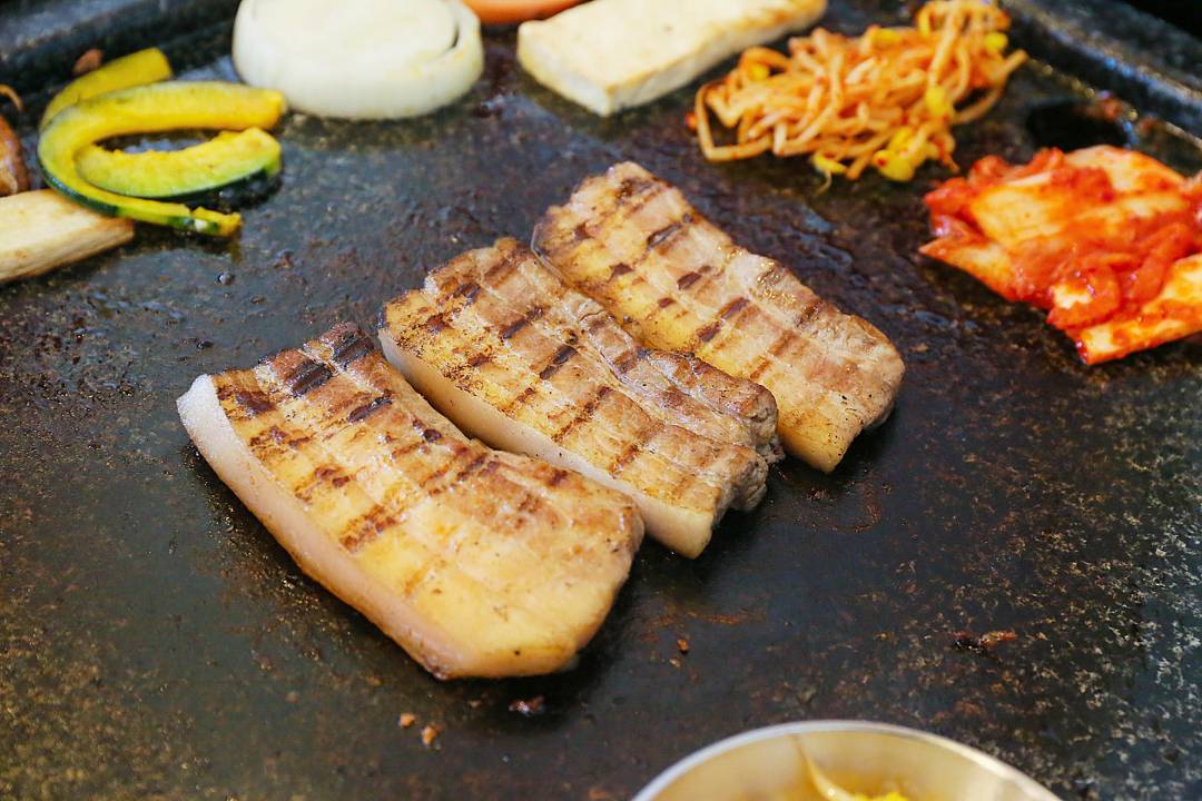 왕대박소갈비살&삼겹살&돼지갈비 - 충남, 계룡시 | 맛집검색 식신