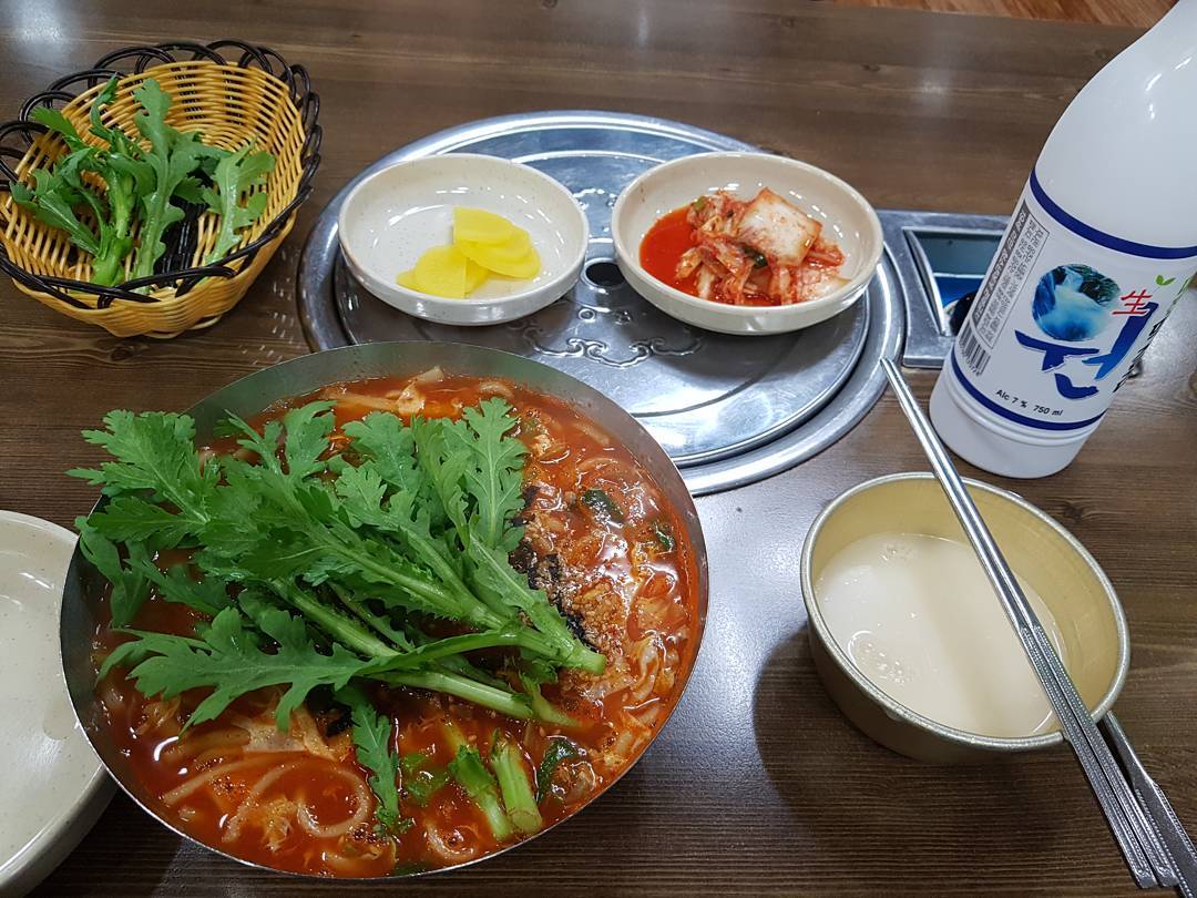 출처 : 얼큰이칼국수 인스타그램 검색 결과