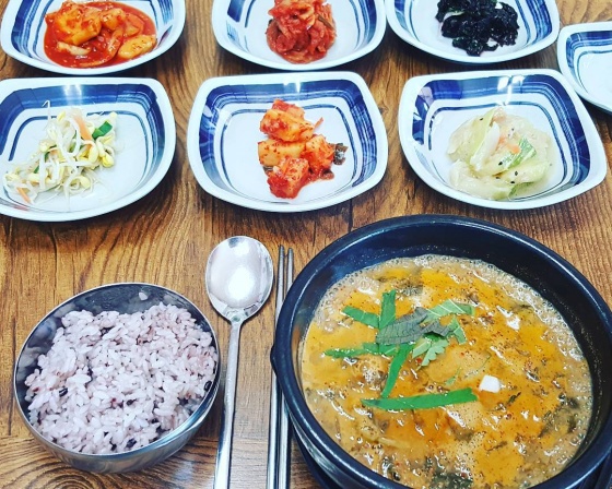 짱뚱이네식당 , 전라남도 신안군 우전길 17-12 