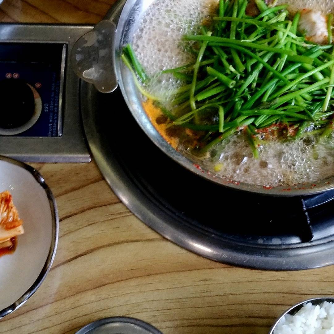 출처 : 동래복국 인스타그램 검색 결과