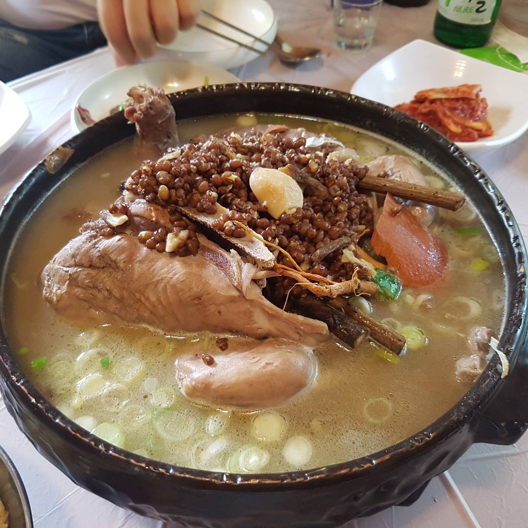 화진산장 - 경북, 군위 | 맛집검색 식신