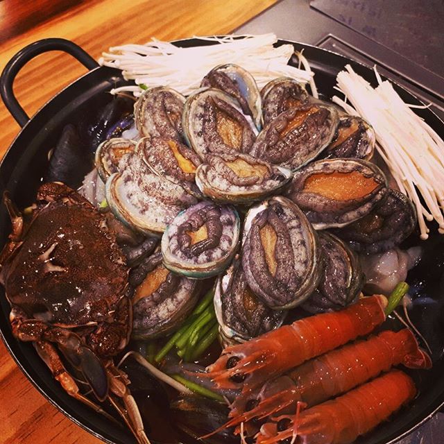조개까는날 - 제주, 서귀포시내 | 맛집검색 식신