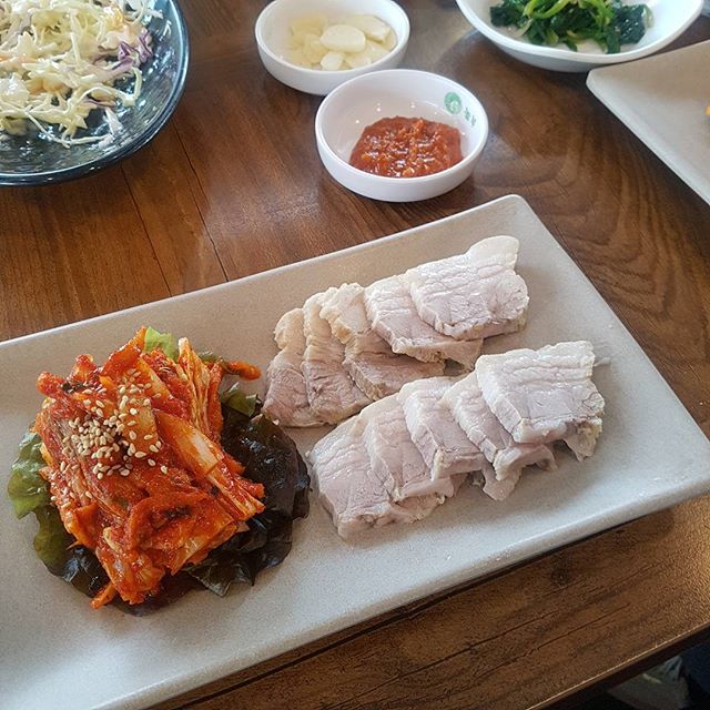 놀부족발보쌈부대찌개 - 경북, 성주 | 맛집검색 식신