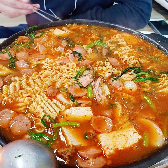 윤대감부대찌개 - 서울 강북, 약수 옥수 금호 | 맛집검색 식신
