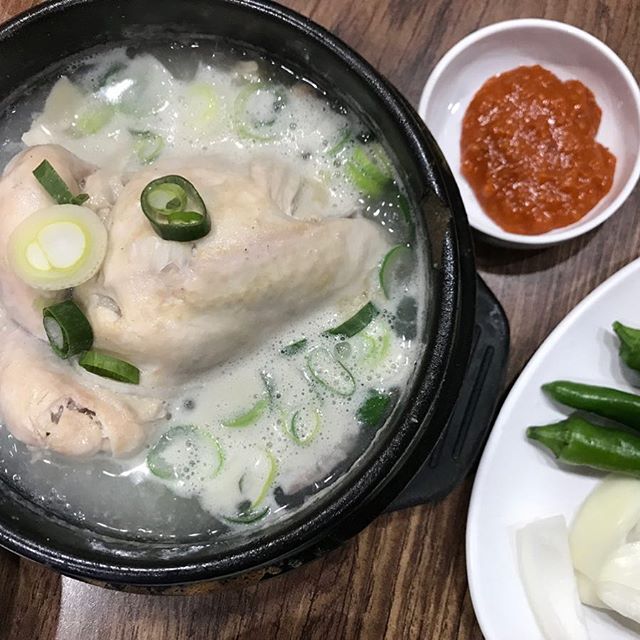 출처 : 백년토종삼계탕 인스타그램 검색 결과