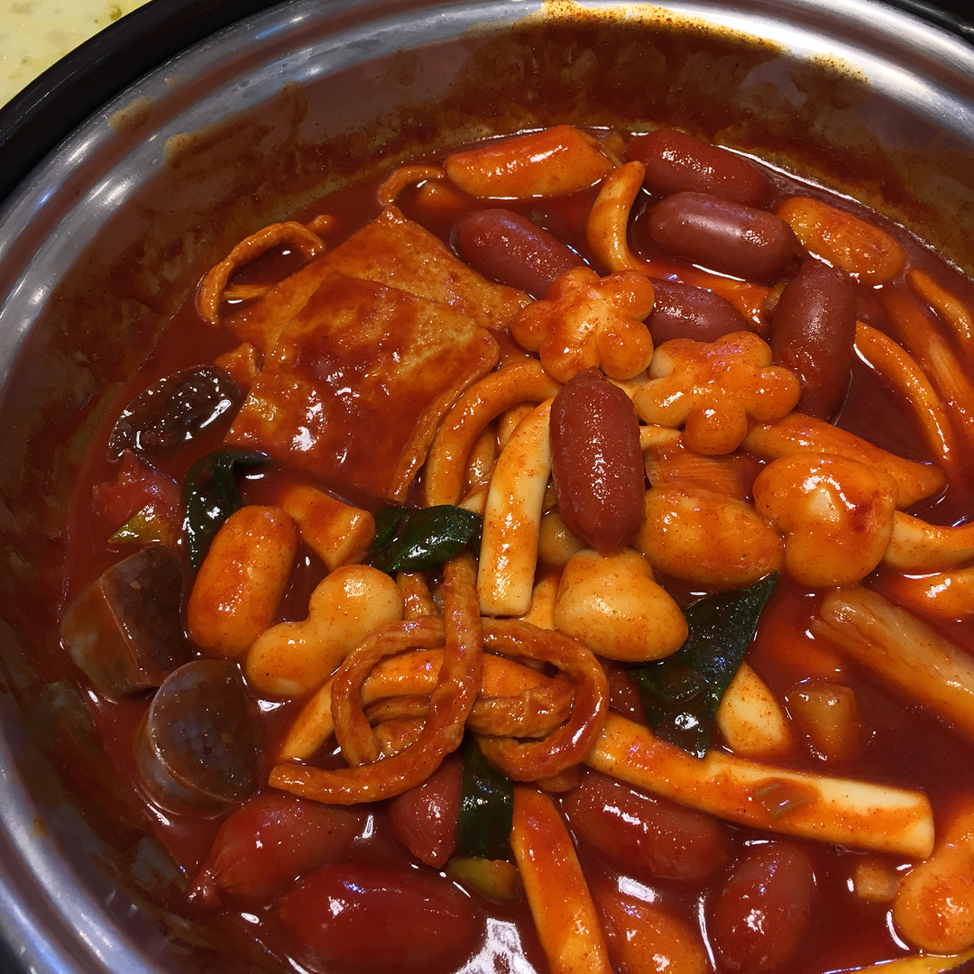 출처 : 두끼떡볶이 한양대점 인스타그램 검색 결과