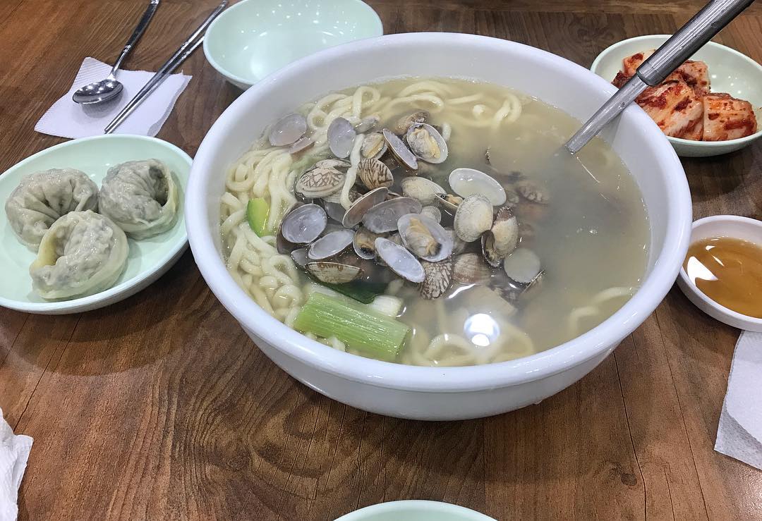천수만바지락칼국수 - 서울 강북, 세종대 군자 중곡 | 맛집검색 식신