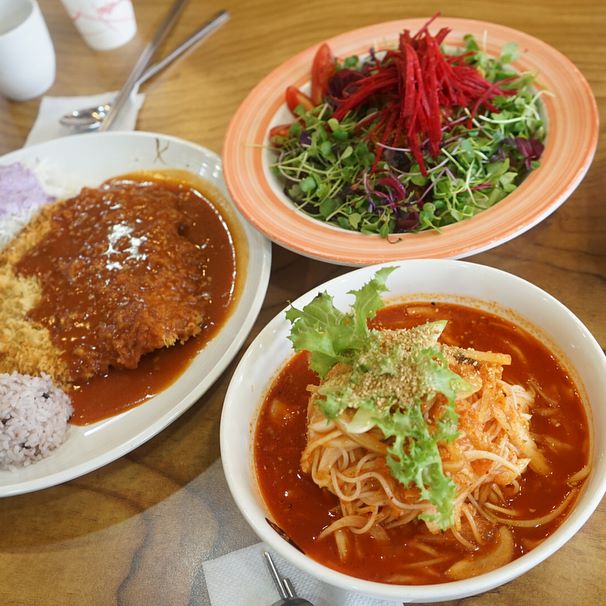 이공비빔국수왕돈까스 - 강원, 철원 | 맛집검색 식신