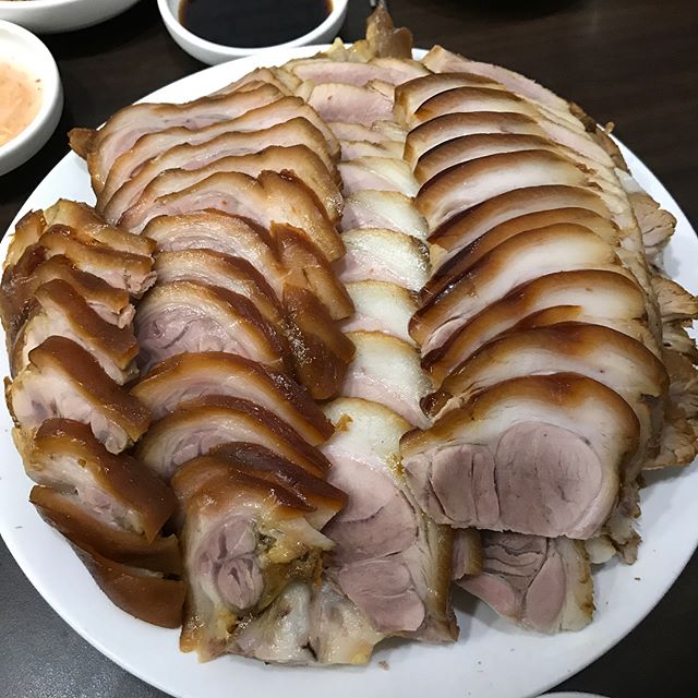 두꺼비왕족발보쌈식당 - 대구, 군위군 | 맛집검색 식신