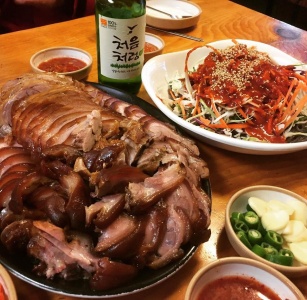 서울 충정로 족발/보쌈 맛집 BEST 5 매거진에 대한 사진입니다.
