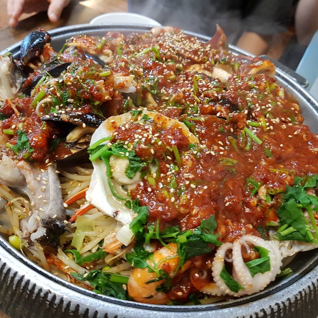 월순홍가네철판동태찜 - 서울 강북, 서대문 충정로 | 맛집검색 식신