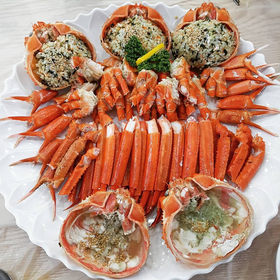 출처 : 속초붉은대게 인스타그램 검색 결과
