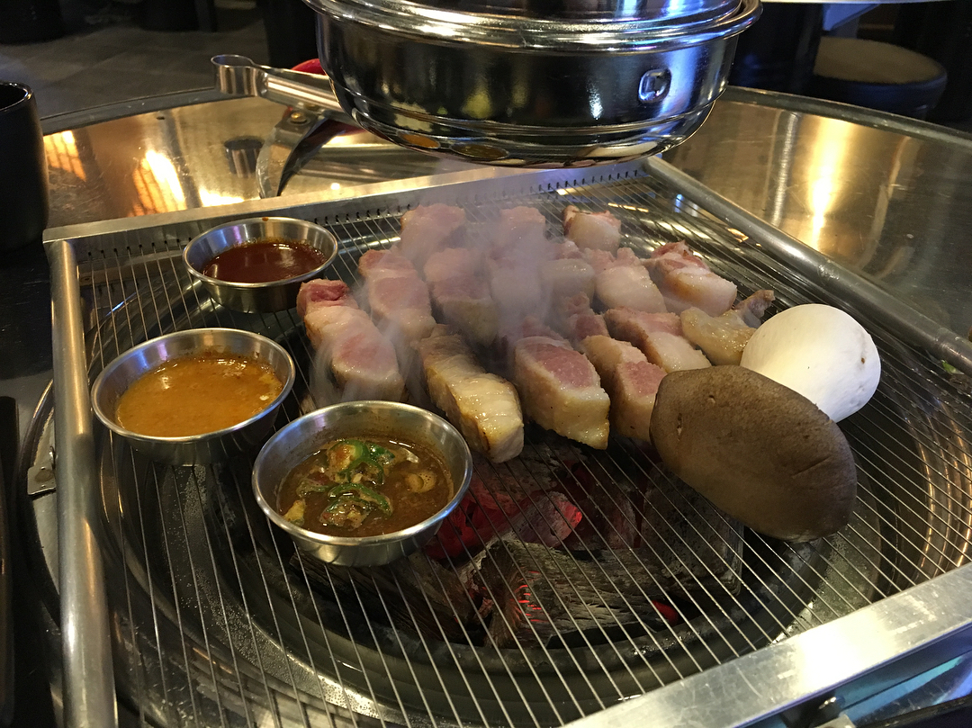 출처 : 육두막 인스타그램 검색 결과