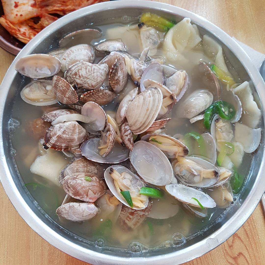 밀촌손칼국수 - 서울 강남, 강서 화곡 발산 등촌 | 맛집검색 식신