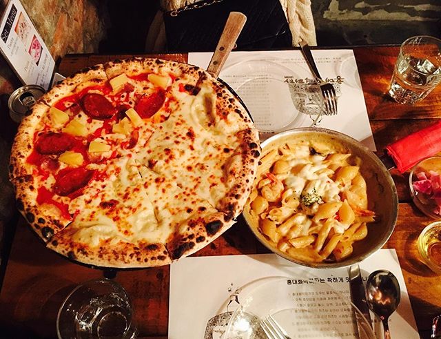 출처 : 홍대화덕피자 인스타그램 검색 결과