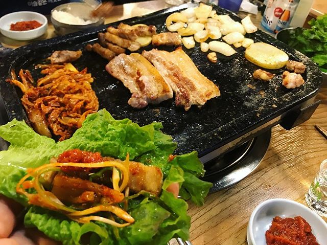 직접담근 묵은지 삼겹살 - 서울 강북, 마포 공덕 | 맛집검색 식신