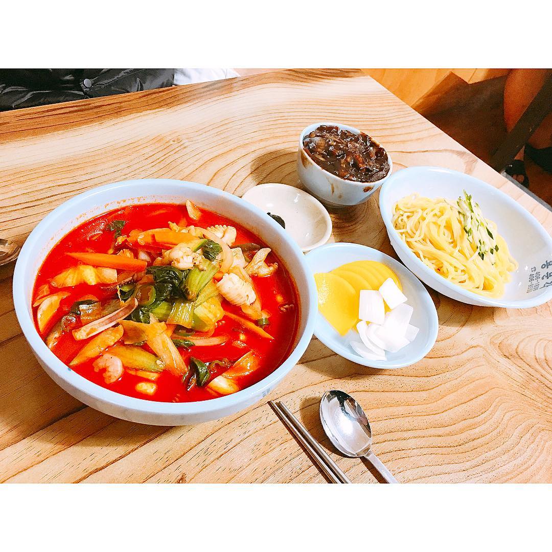 출처 : 용문각 인스타그램 검색 결과