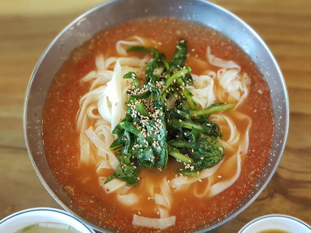 뭉치네 국수전문점 - 서울 강남, 천호 강동 둔촌 | 맛집검색 식신