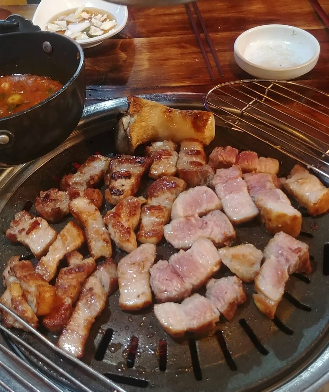 출처 : 신천돼지 인스타그램 검색 결과