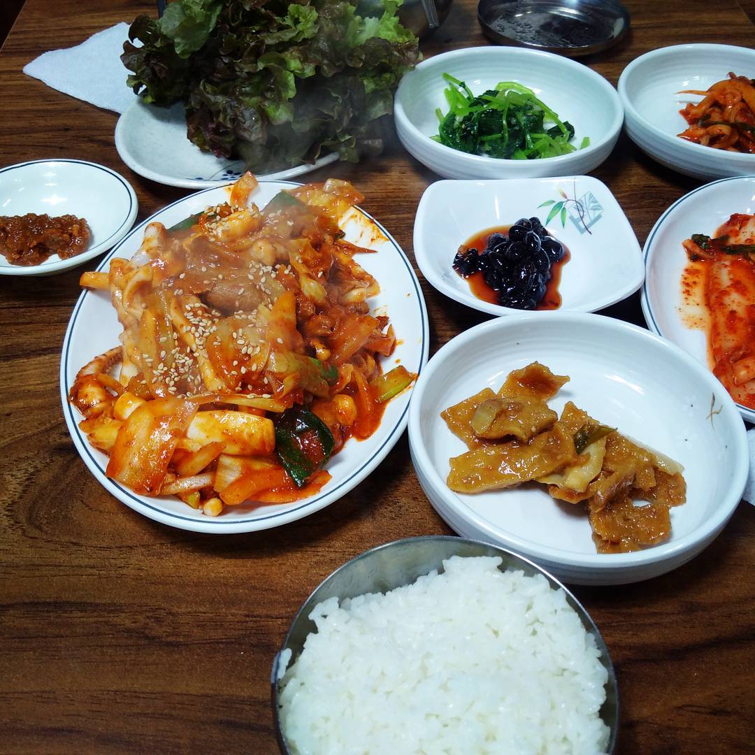 엄마손밥상 - 서울 강남, 영등포 신도림 신길 | 맛집검색 식신