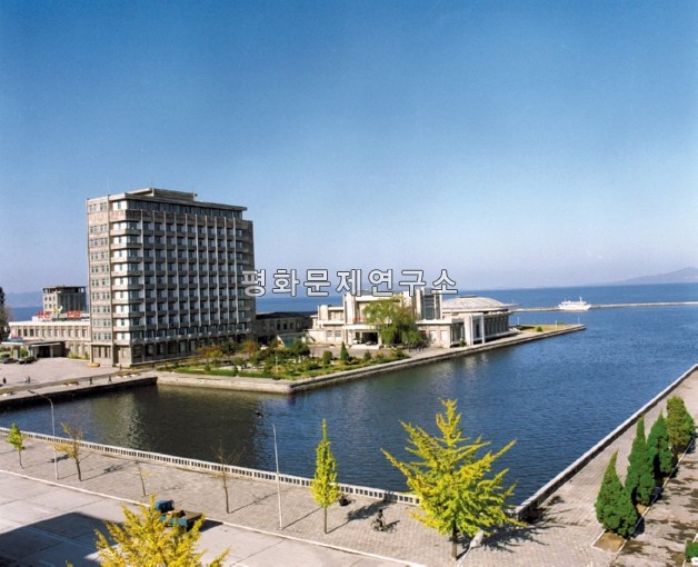 place_img