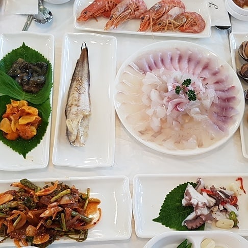 삼천포횟집 - 경남, 사천 | 맛집검색 식신
