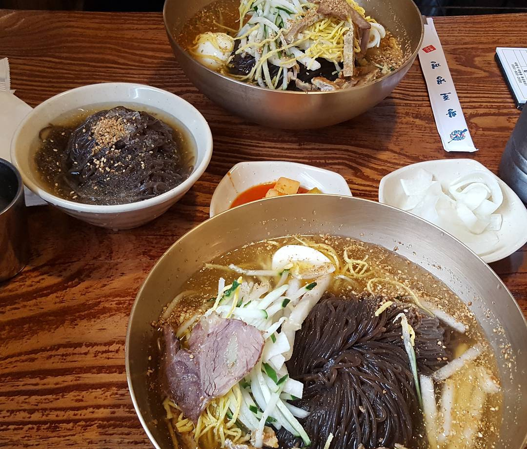 출처 : 황포냉면 인스타그램 검색 결과