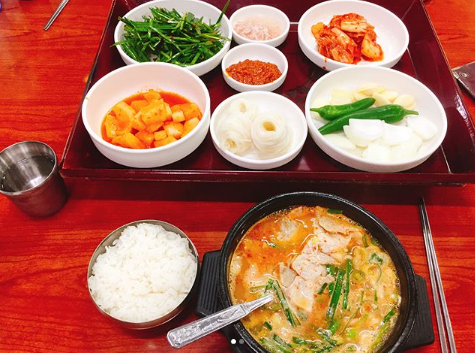 출처 : 장수돼지국밥 인스타그램 검색 결과