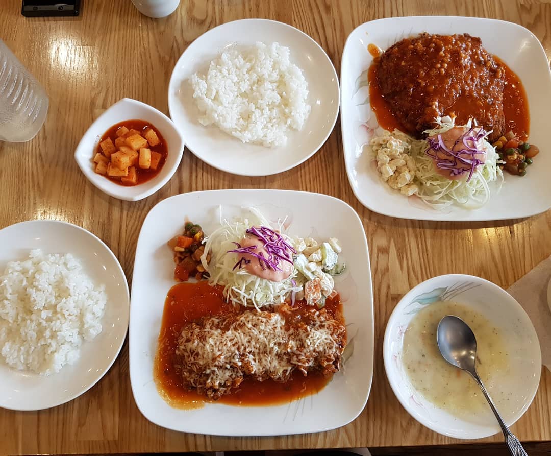 출처 : 달과6펜스 인스타그램 검색 결과