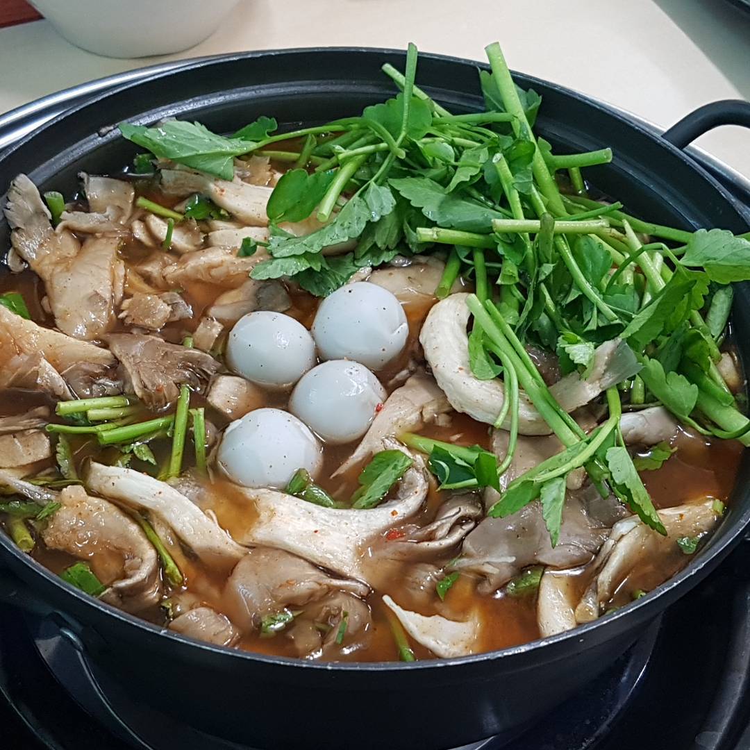 얼큰 버섯 샤브 칼국수 퐁당퐁당 - 울산, 남구-신정동 옥동 | 맛집검색 식신