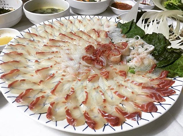 바닷가횟집 - 울산, 북구 강동 정자해수욕장 | 맛집검색 식신