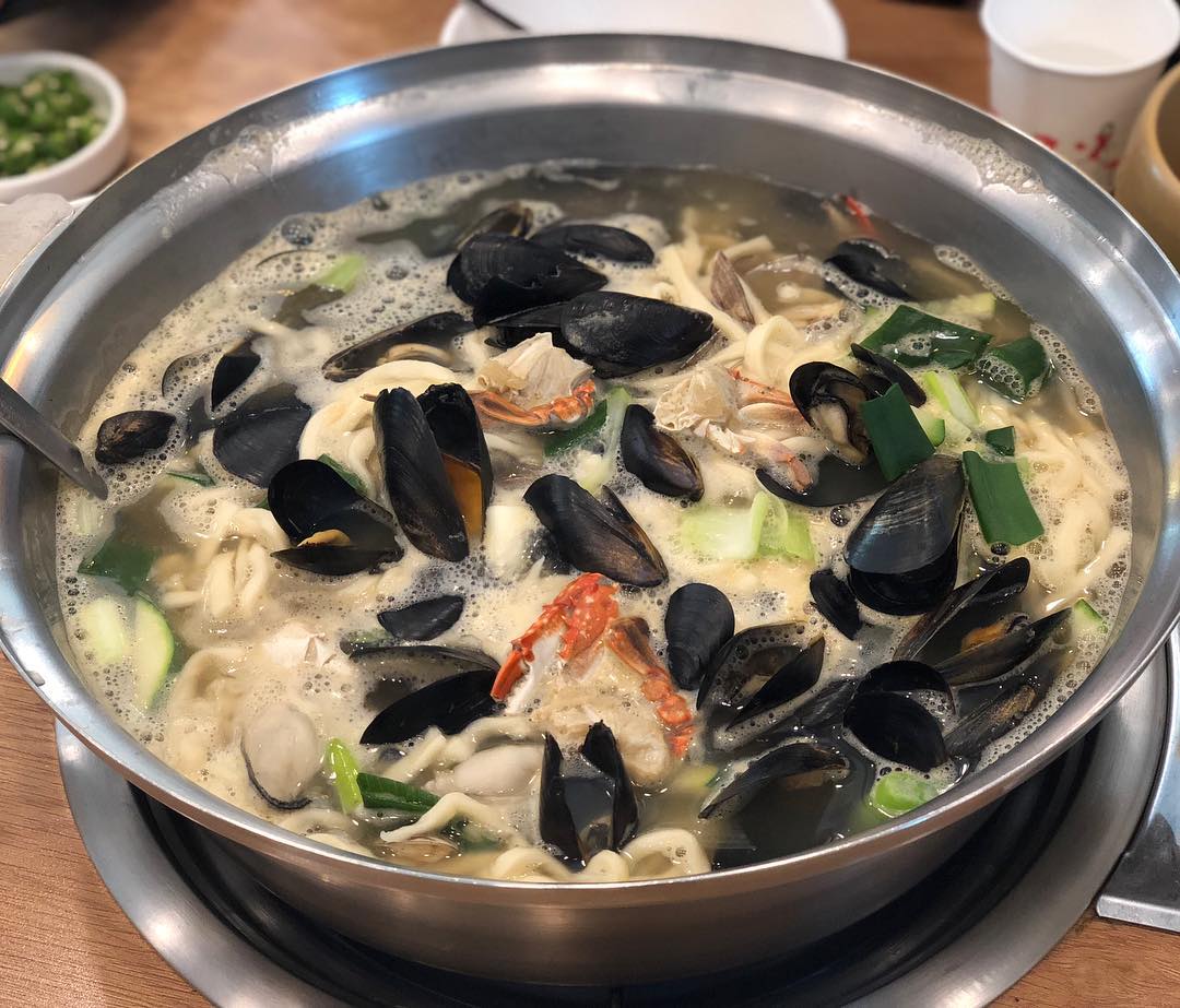 궁전해물칼국수 - 충남, 천안-동남구 중앙 터미널 | 맛집검색 식신