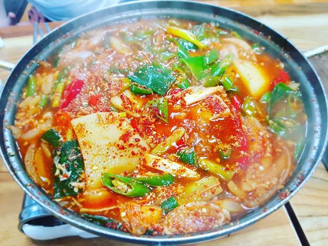 출처 : 큰엉식당 인스타그램 검색 결과