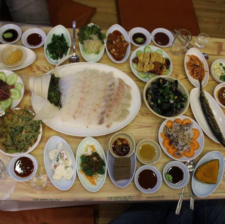 출처 : 부산자갈치회집조개구이 인스타그램 검색 결과