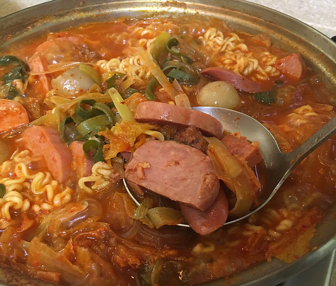 출처 : 의정부부대찌개 인스타그램 검색 결과